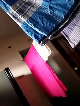 Snapshot of Holy_Sex_International chatting on November 2, 1:32 am Holy Sex International online show from November 2, 1:32 am