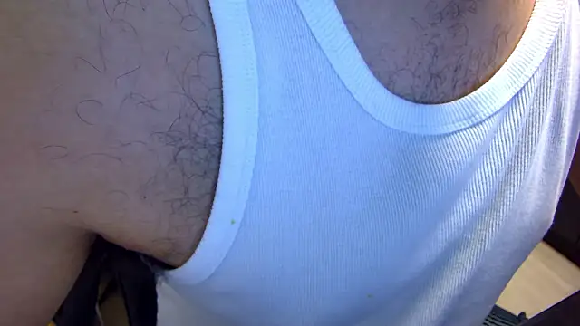 Snapshot of secretbearjp chatting on October 15, 10:23 am secretbearjp online show from October 15, 10:23 am