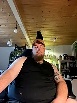 Snapshot of JohnDrippingCum chatting on September 17, 7:20 am JohnDrippingCum online show from September 17, 7:20 am