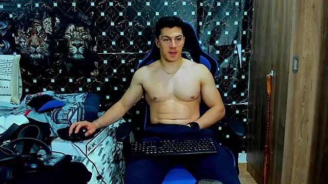 javiersexymann online show from April 17, 5:32 am