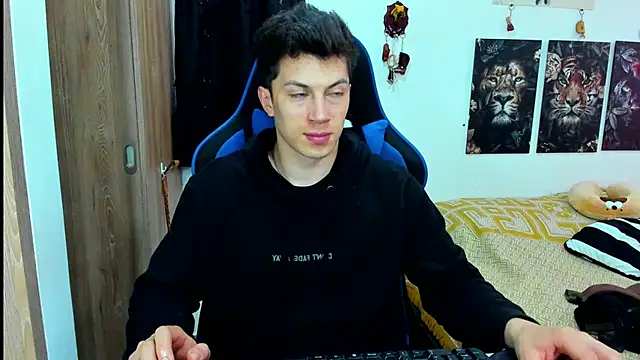 javiersexymann online show from January 16, 6:27 pm