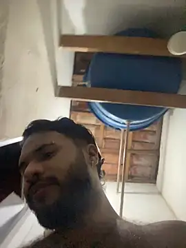 spiderfindom online show from July 4, 3:53 am