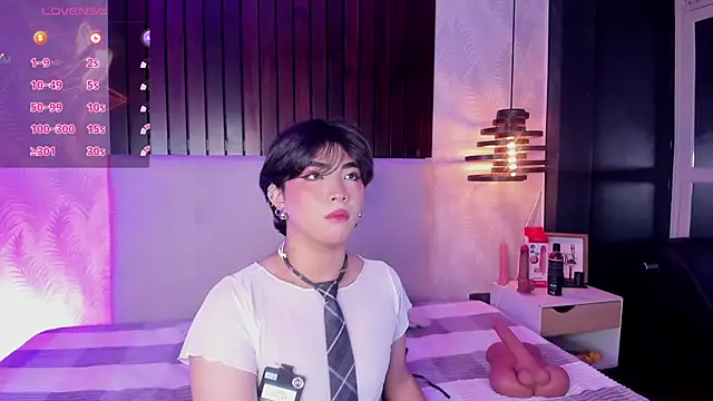 Creamy Angelo online show from October 28, 9:06 pm