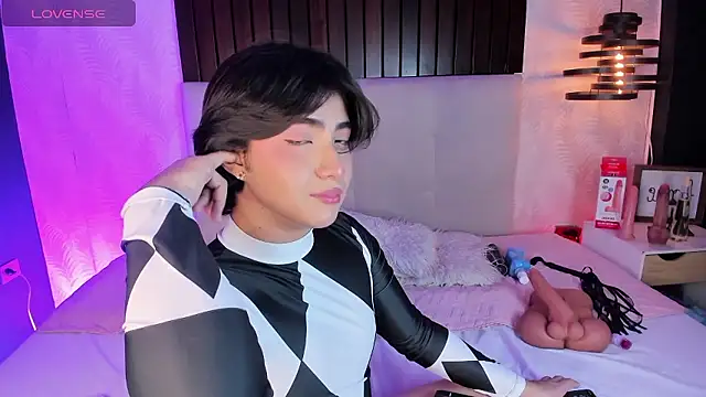 Creamy Angelo online show from January 10, 4:17 am