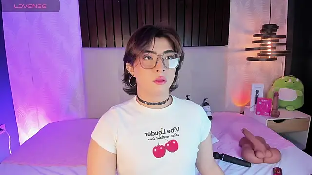 Creamy Angelo online show from February 17, 12:48 pm