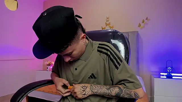 Nascary Fox online show from March 11, 9:00 pm