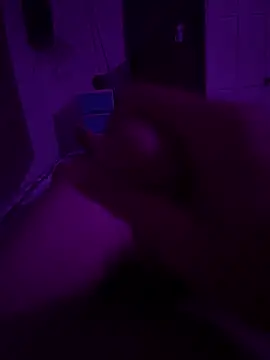 Tonymontana10s online show from December 5, 9:27 am