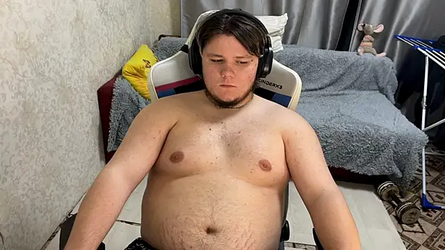 desiredude9 online show from September 30, 8:45 pm