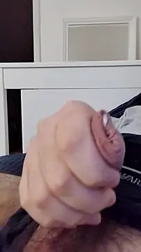 NewJoiner online show from November 10, 8:36 pm