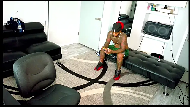 SLANGONDEMHOES online show from October 11, 6:23 pm