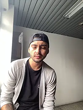 cristopher wallacee online show from October 12, 7:52 pm