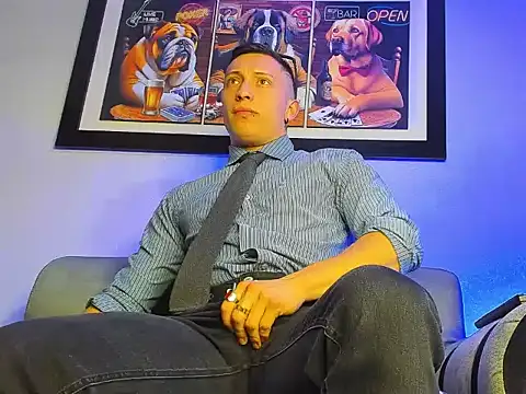 Snapshot of Masster_ares_ chatting on October 7, 3:32 am Masster ares  online show from October 7, 3:32 am