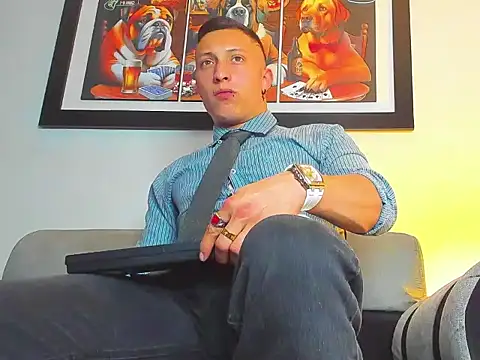 Snapshot of Masster_ares_ chatting on October 8, 3:33 am Masster ares  online show from October 8, 3:33 am