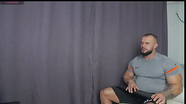 Snapshot of RickyMiami1 chatting on September 27, 6:50 pm RickyMiami1 online show from September 27, 6:50 pm