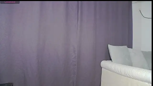 Snapshot of RickyMiami1 chatting on October 5, 8:24 pm RickyMiami1 online show from October 5, 8:24 pm