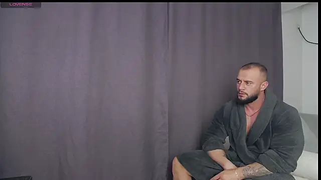 Snapshot of RickyMiami1 chatting on October 11, 9:30 pm RickyMiami1 online show from October 11, 9:30 pm