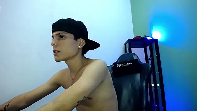 dilan hott  online show from January 12, 10:03 pm