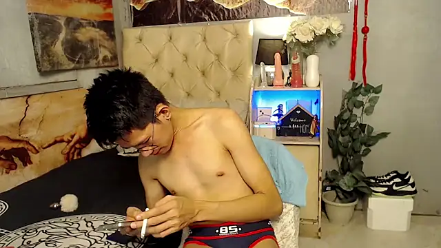 Skinny CumLoader69 online show from September 15, 6:20 pm