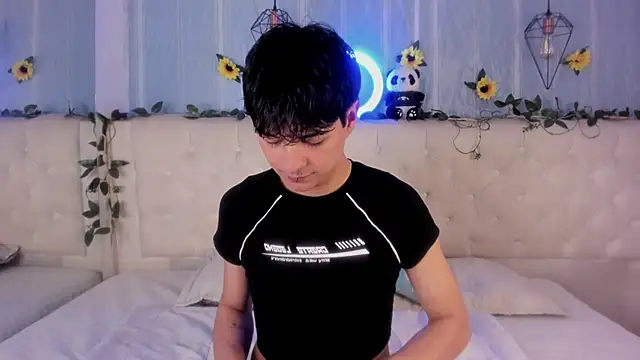 AleAurarashi online show from November 30, 1:29 am