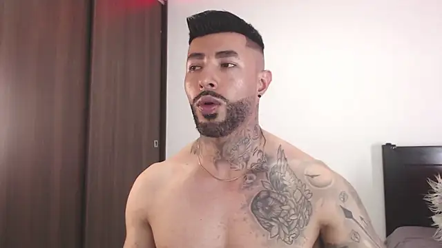 andrea de lucaa online show from March 15, 3:25 am