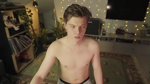 RusBradPitt online show from March 2, 4:47 pm