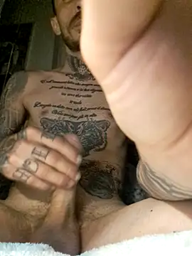 Robe420 online show from June 2, 1:06 am