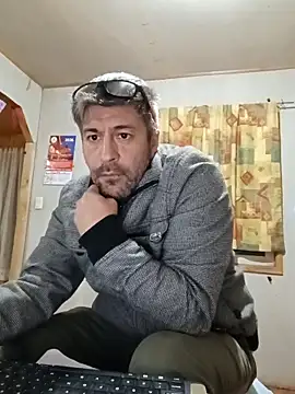 Gato2025perro online show from April 21, 8:09 am