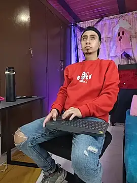 Snapshot of abnerdam01 chatting on October 24, 2:08 pm abnerdam01 online show from October 24, 2:08 pm