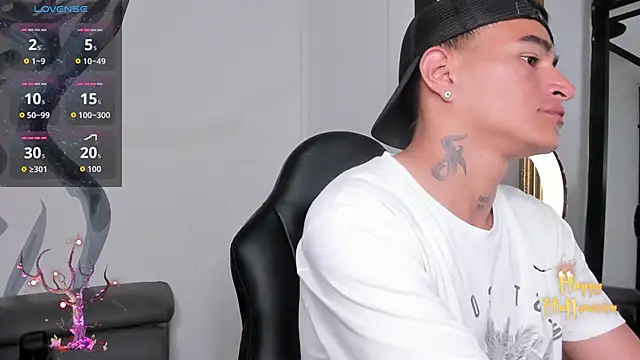 LiamDeep online show from October 13, 8:48 pm