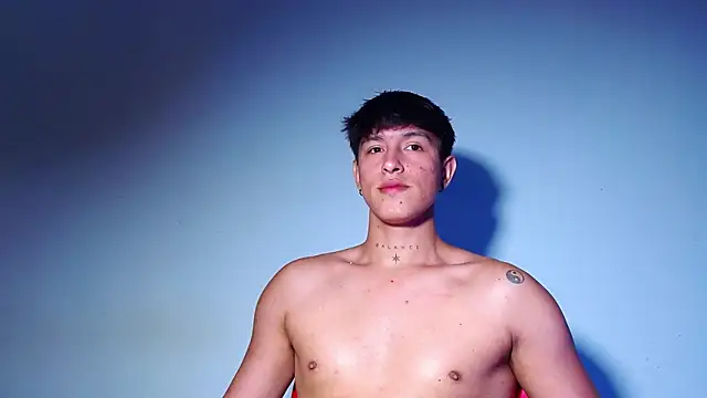 rowanbigboy23 online show from April 11, 2:19 am