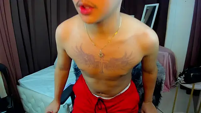 xxxhugecocktwinkxxx online show from October 19, 5:05 pm