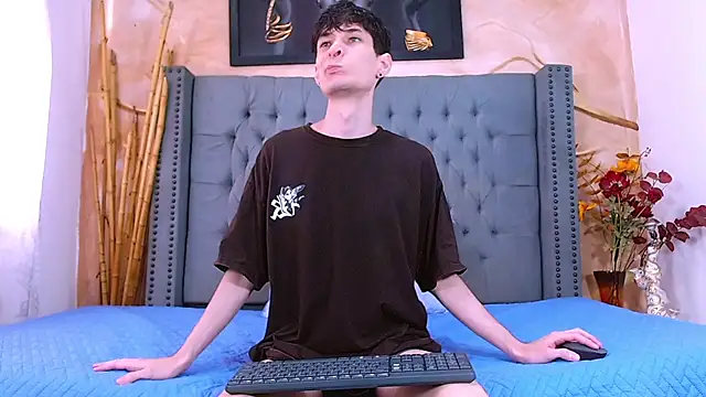 Luke Carter online show from December 2, 1:14 pm