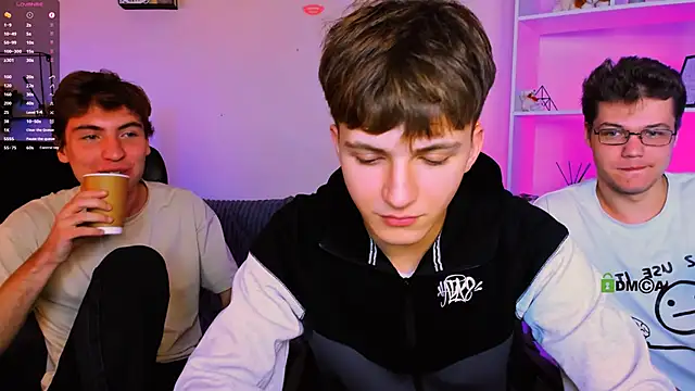 travis wolf  online show from November 13, 8:24 pm