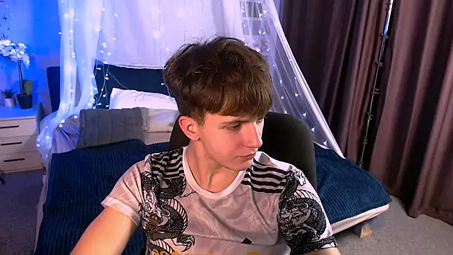 travis wolf  online show from November 23, 9:04 pm