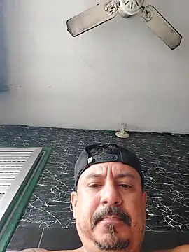 andrerj22 online show from October 2, 2:54 pm