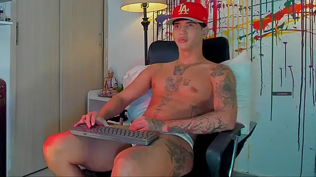 Damian kiss online show from October 23, 9:40 pm