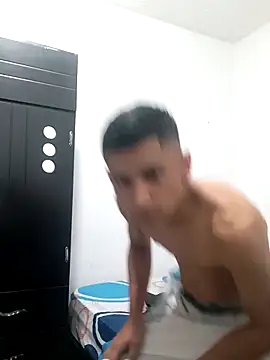 Snapshot of hechizo777 chatting on October 21, 3:20 am hechizo777 online show from October 21, 3:20 am