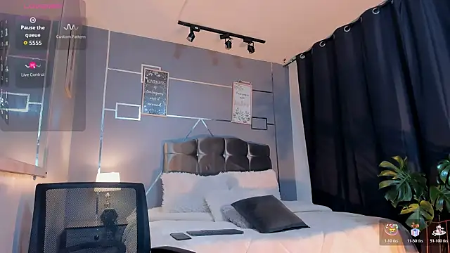 oliver mr  online show from November 27, 8:23 pm