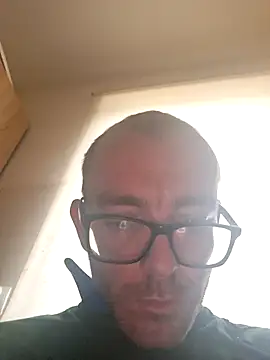 948197 online show from November 18, 7:12 am