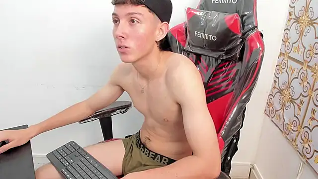 LittleDanny  online show from October 14, 5:31 pm