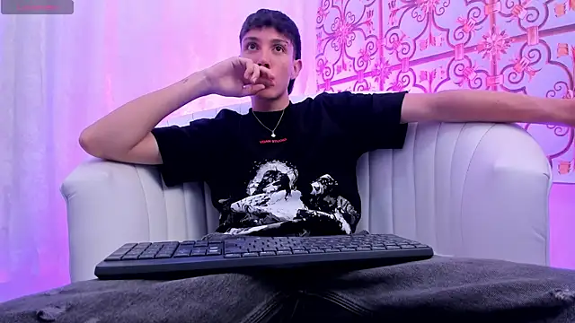 LittleDanny  online show from March 17, 3:14 pm