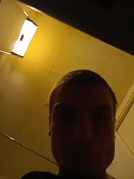 jizzyglizzy92 online show from February 12, 11:38 am