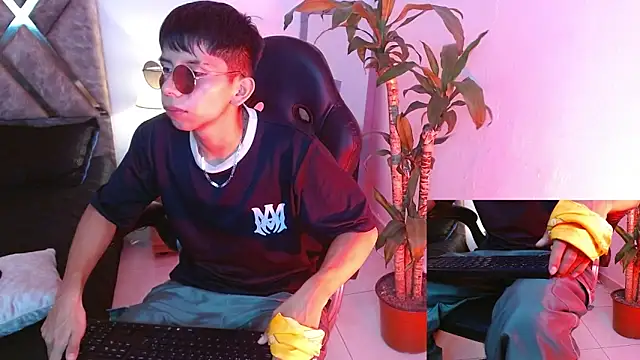 Hyunjin Son online show from September 18, 12:56 am