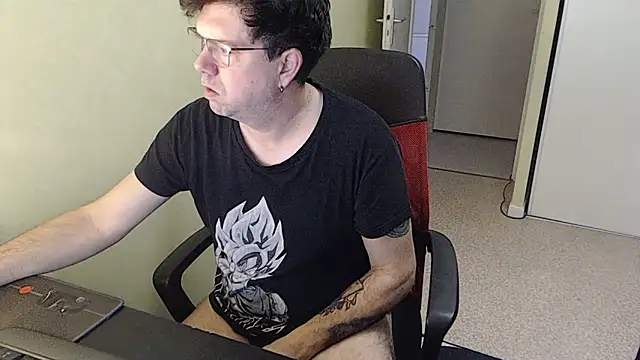 blueandwhite1 online show from March 4, 7:48 am