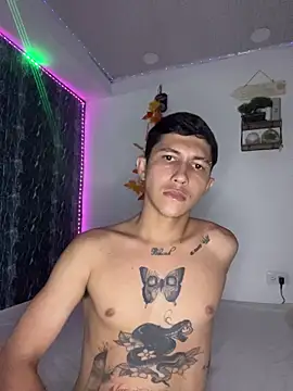 Alejandro BigCock22 online show from October 11, 12:58 am