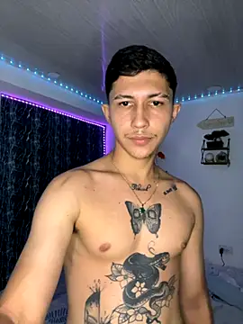 Alejandro BigCock22 online show from September 19, 3:29 am