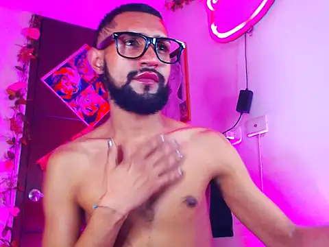 Snapshot of boybunnyerotic chatting on October 17, 1:42 am boybunnyerotic online show from October 17, 1:42 am