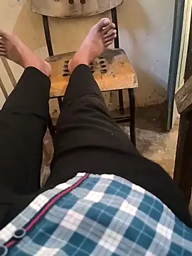 Snapshot of bigdick_lickingexpert08 chatting on October 3, 7:13 am bigdick lickingexpert08 online show from October 3, 7:13 am