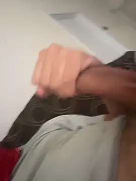 Snapshot of lionr0660 chatting on September 16, 9:04 pm lionr0660 online show from September 16, 9:04 pm