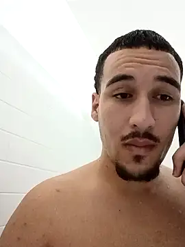 Snapshot of Jadriel23 chatting on September 15, 3:19 am Jadriel23 online show from September 15, 3:19 am